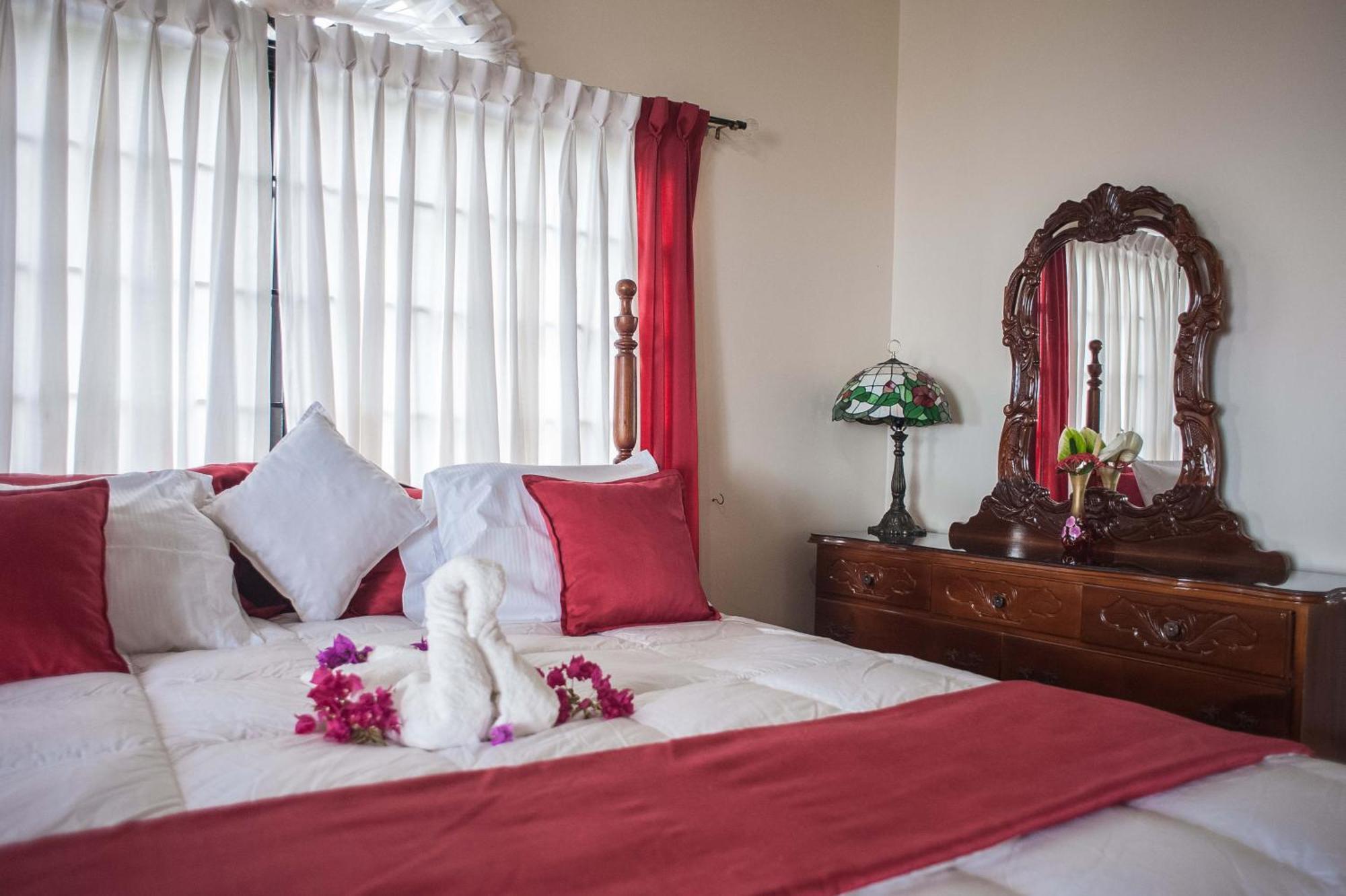Clarridge View Guesthouse モンテゴ・ベイ エクステリア 写真