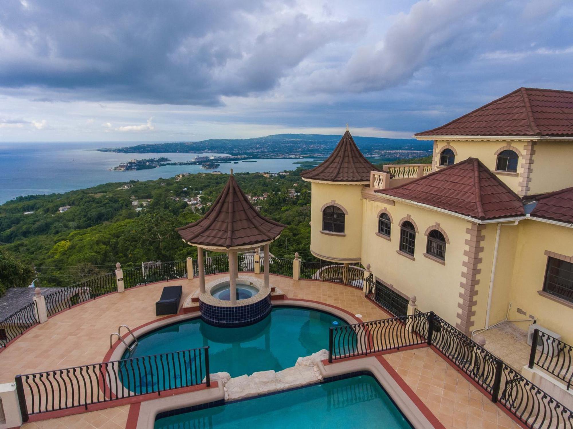 Clarridge View Guesthouse モンテゴ・ベイ エクステリア 写真