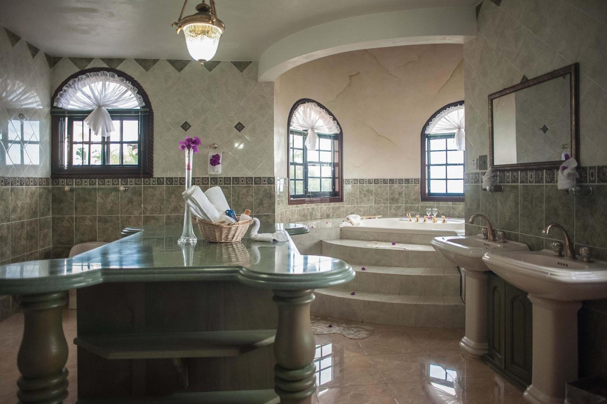 Clarridge View Guesthouse モンテゴ・ベイ エクステリア 写真