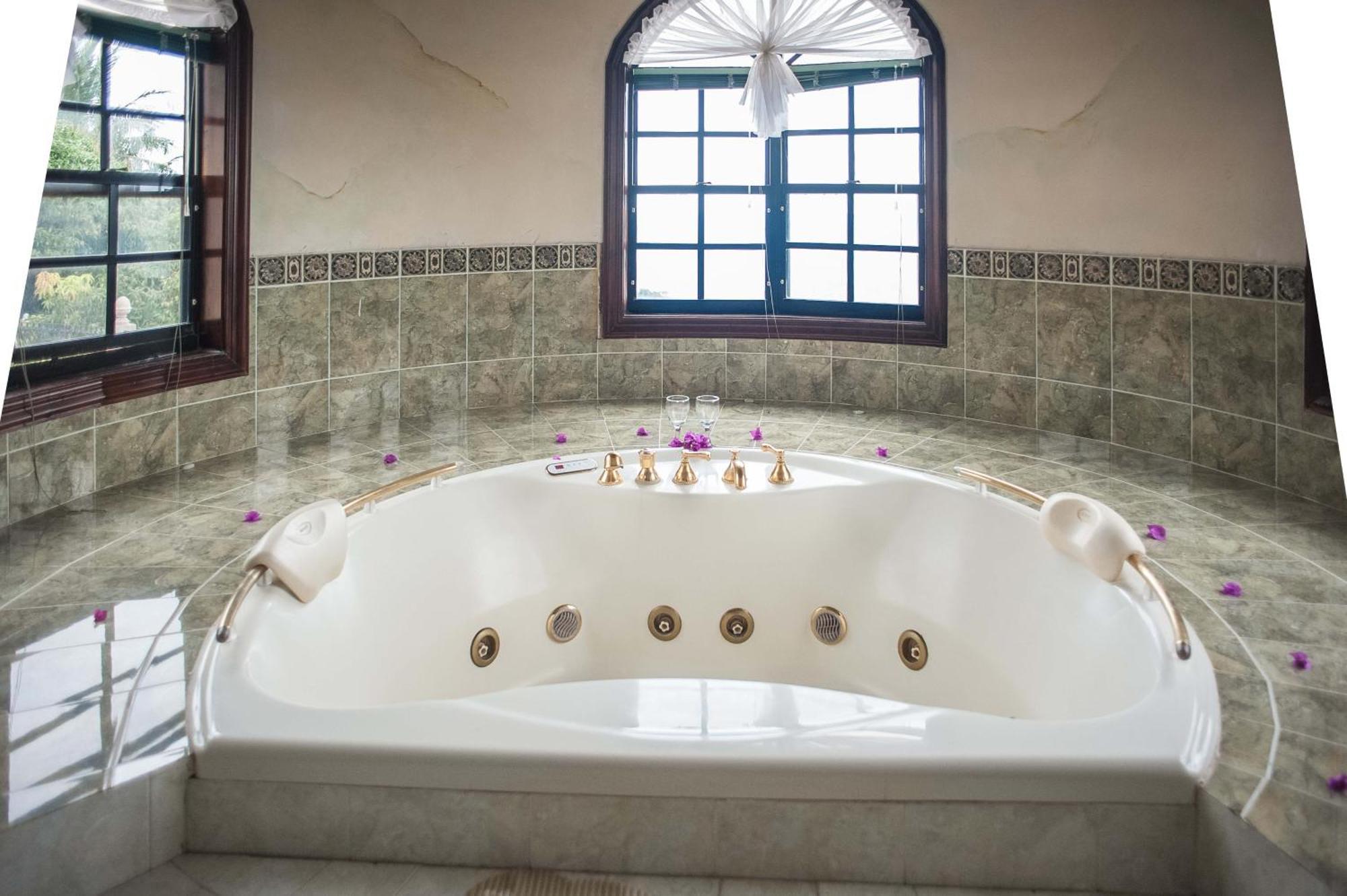 Clarridge View Guesthouse モンテゴ・ベイ エクステリア 写真